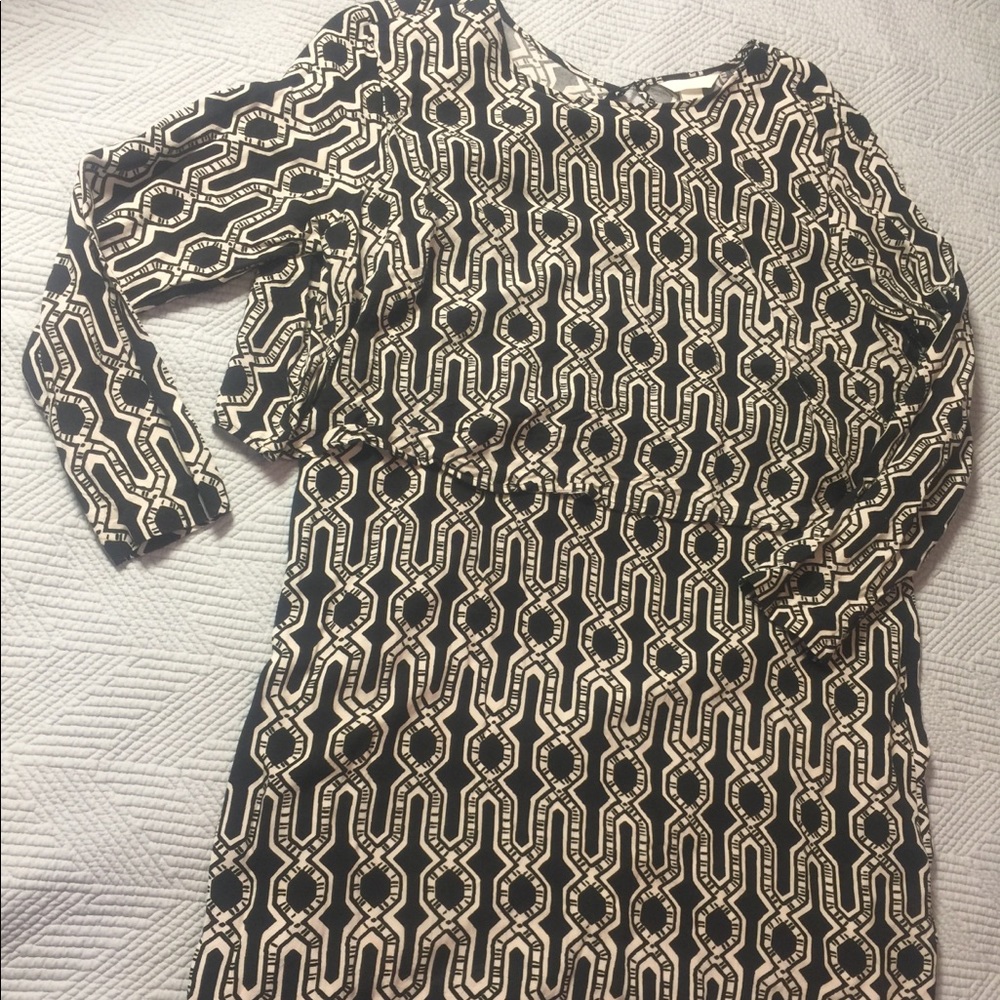 3 for $25 H&M Black and white pattern dress
